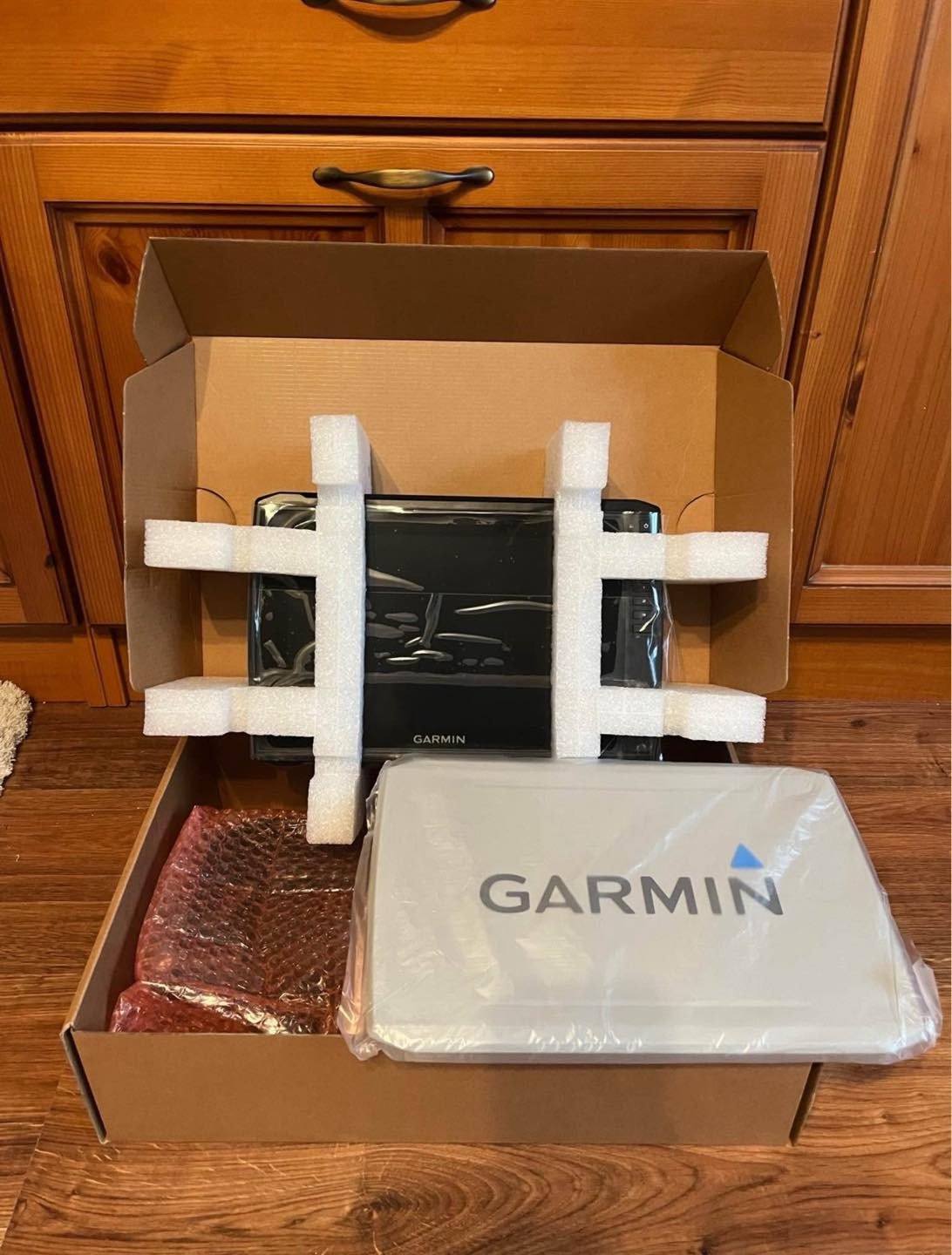 new garmin ecomap ultra 102 sv + gt56 transducer (or without), plus garmin gls10 + lvs34 transducer new garmin ecomap ultra 102 sv + gt56 transducer (or without), plus garmin gls10 + lvs34 transducer